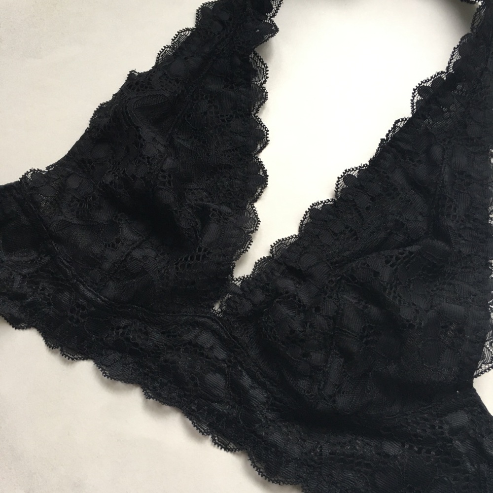 Free people black xs halter bralette NWT